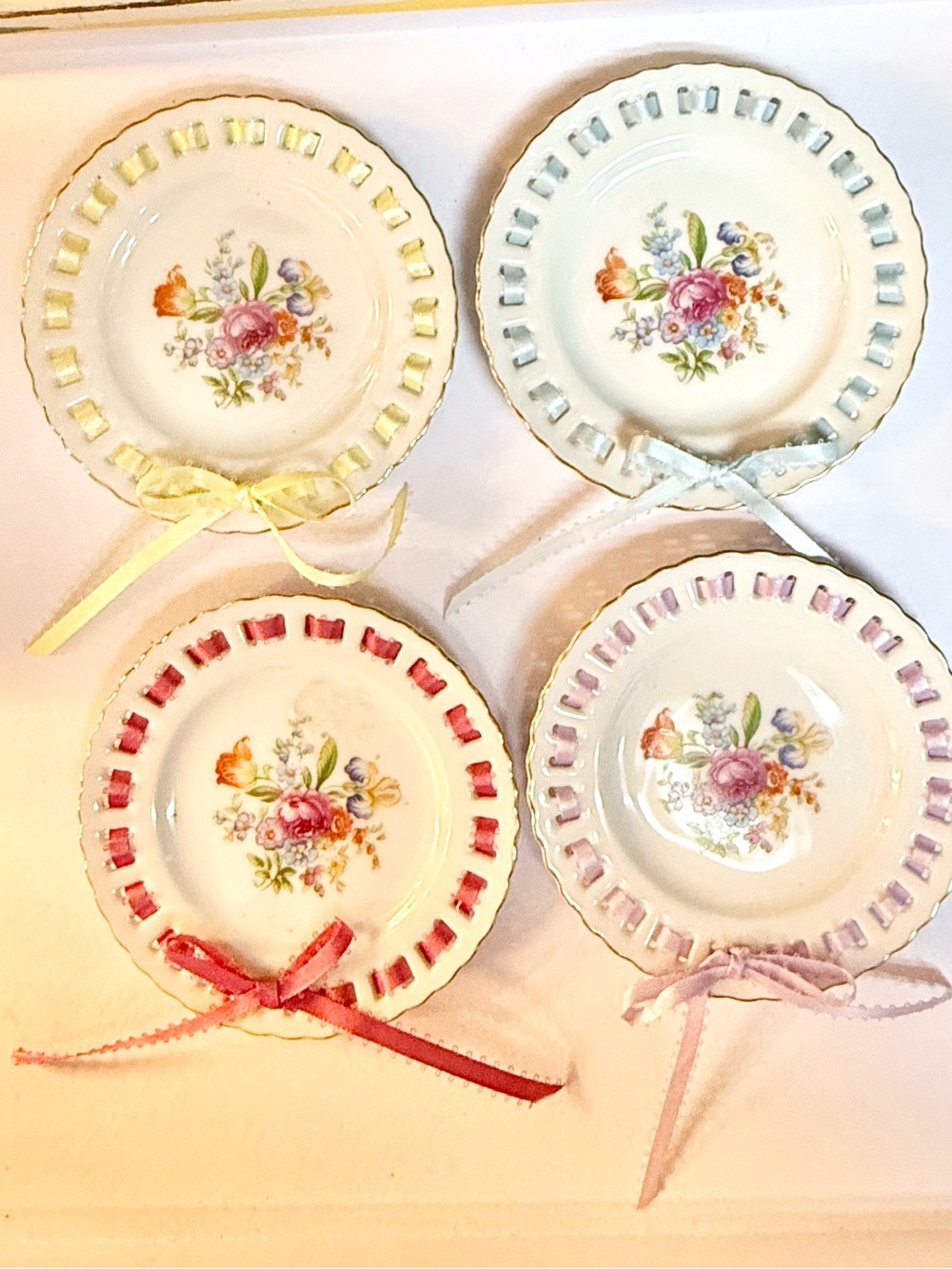 Four little wall plates/dessert plates, Japan, 5 inches,